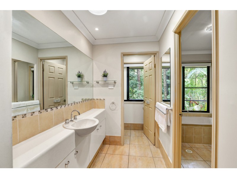 1 Greentree Place, Doonan QLD 4562