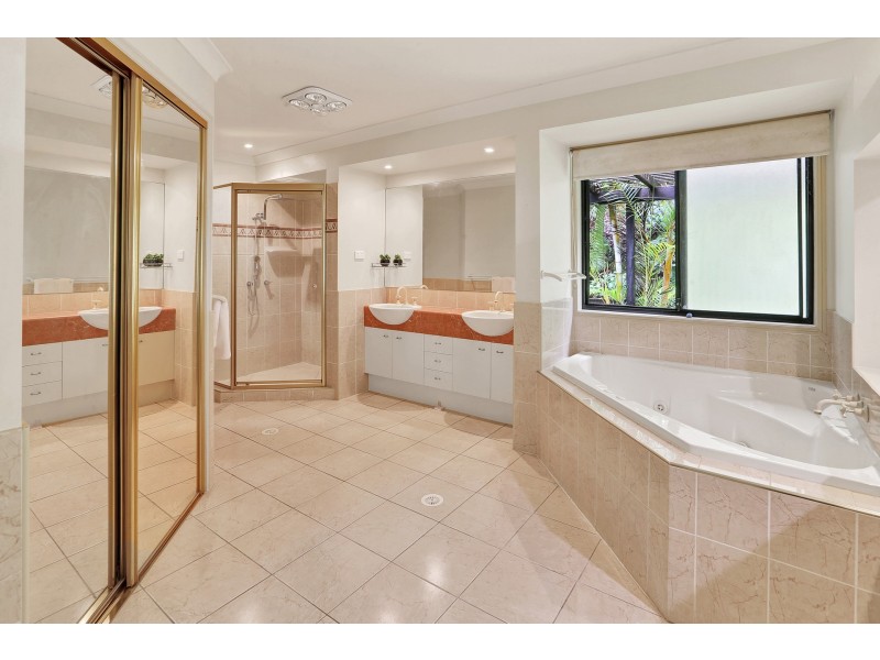 1 Greentree Place, Doonan QLD 4562