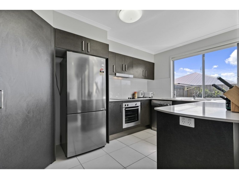 9/11 Crayfish Street, Mountain Creek QLD 4557