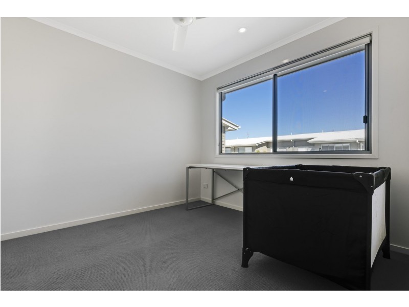 9/11 Crayfish Street, Mountain Creek QLD 4557