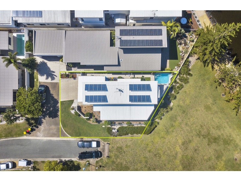 21 Cocos Court, Kawana Island QLD 4575