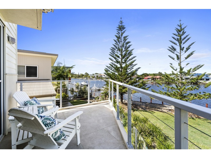 21 Cocos Court, Kawana Island QLD 4575