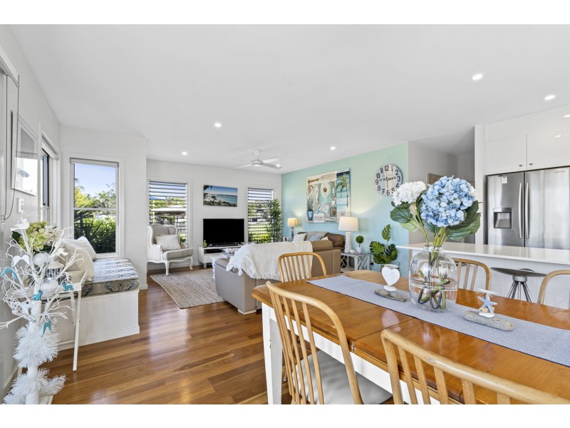 21 Cocos Court, Kawana Island QLD 4575