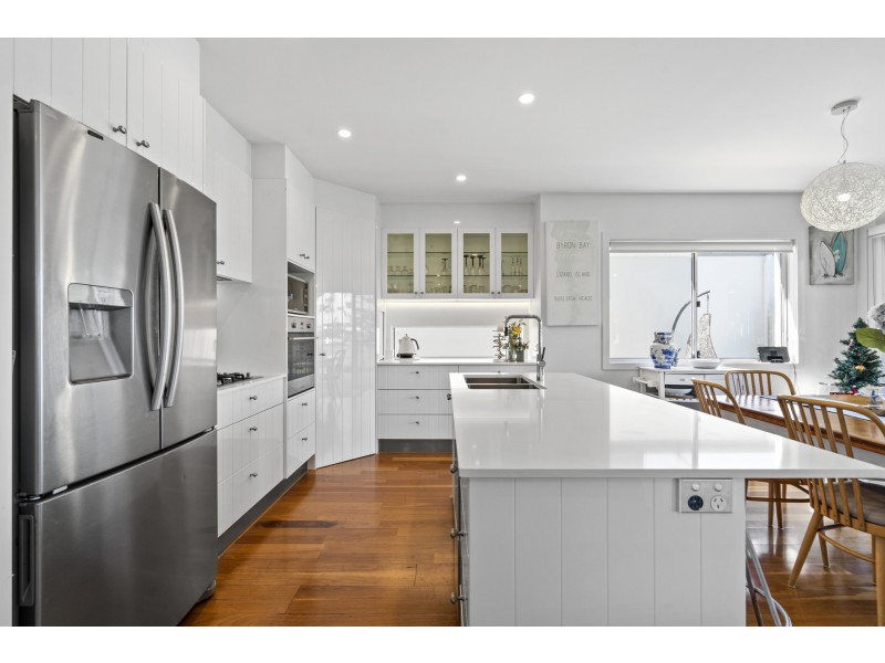 21 Cocos Court, Kawana Island QLD 4575