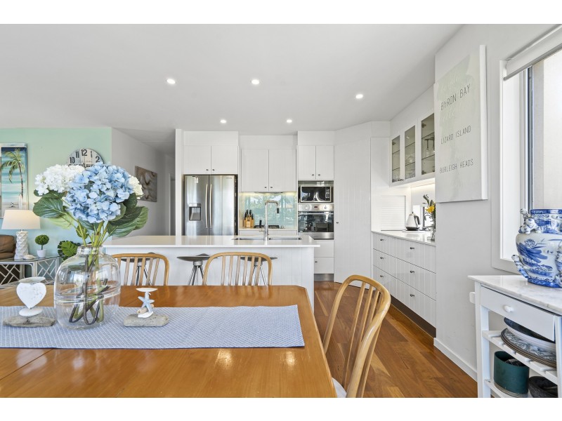 21 Cocos Court, Kawana Island QLD 4575