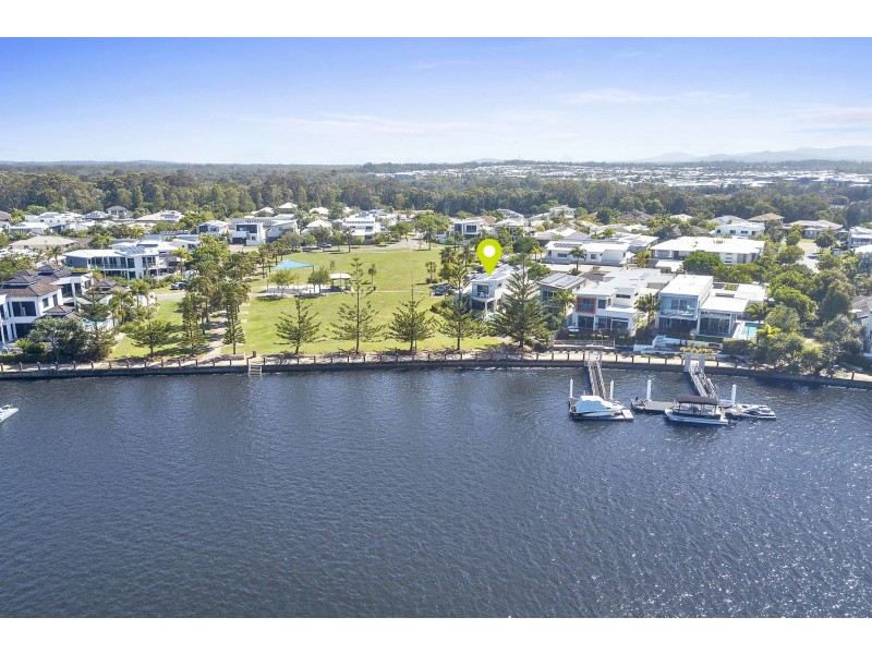 21 Cocos Court, Kawana Island QLD 4575