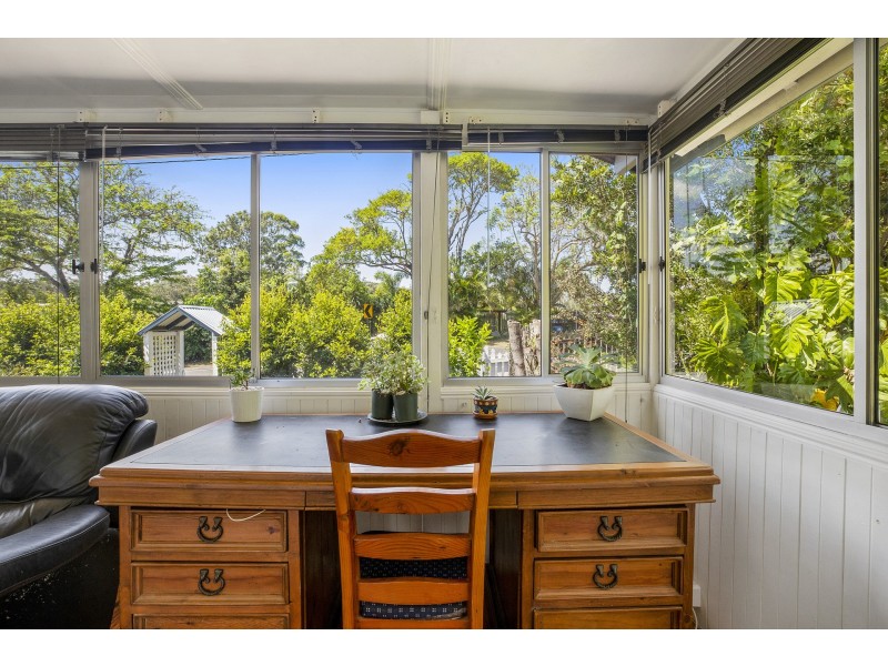 16 Chevallum Road, Palmwoods QLD 4555
