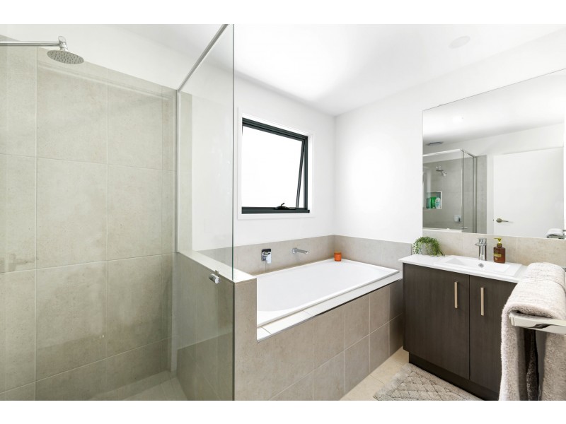 23 Tinnanbar Terrace, Maroochydore QLD 4558