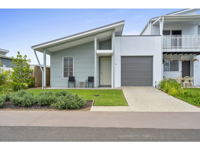 216 Tide Avenue, Maroochydore QLD 4558