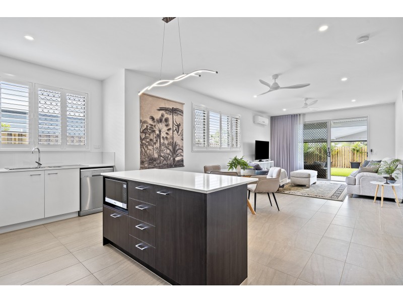 216 Tide Avenue, Maroochydore QLD 4558