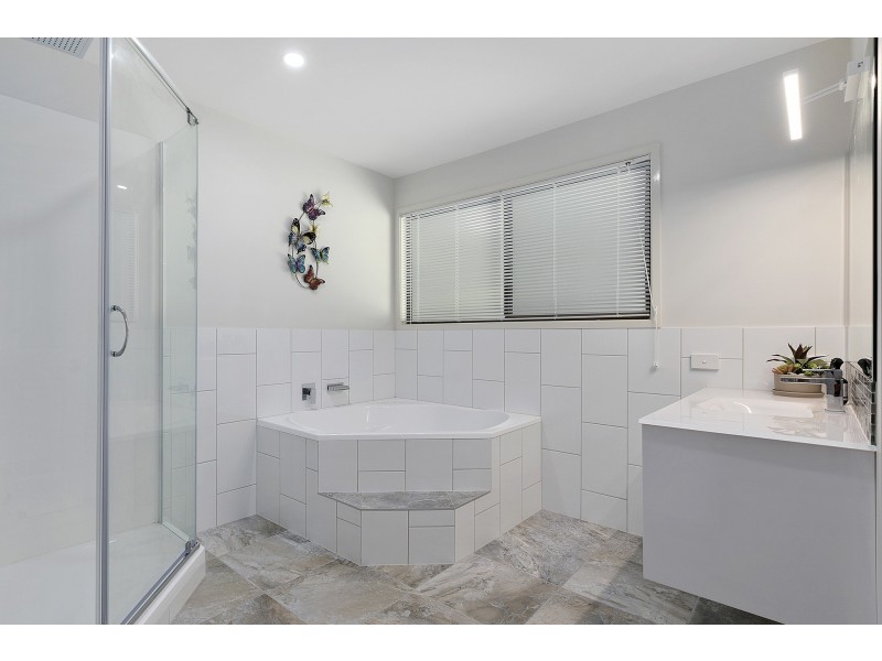 34 De Zen Road, Palmview QLD 4553