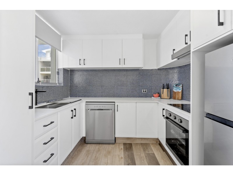 9/174 Alexandra Parade, Alexandra Headland QLD 4572