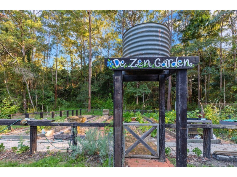 31 De Zen Road, Palmview QLD 4553