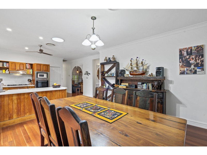 14 Forest Oak Court, Tanawha QLD 4556