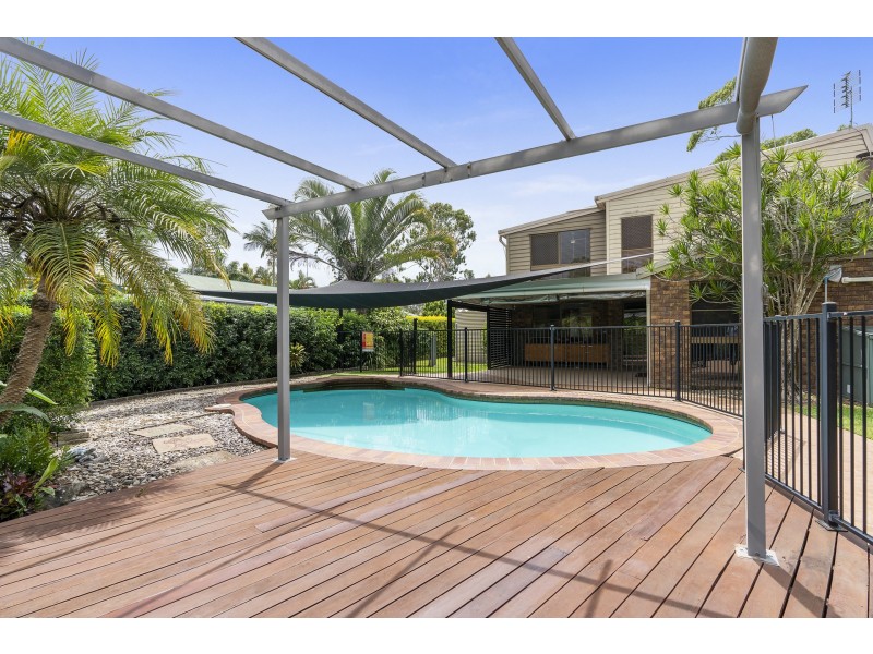 9 Karawatha Drive, Mountain Creek QLD 4557