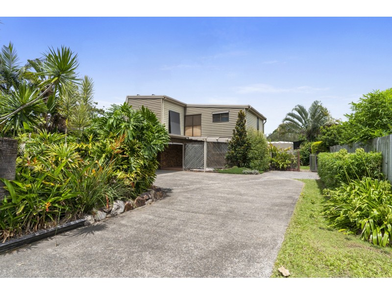 9 Karawatha Drive, Mountain Creek QLD 4557