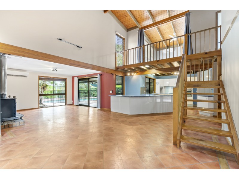 9 Karawatha Drive, Mountain Creek QLD 4557