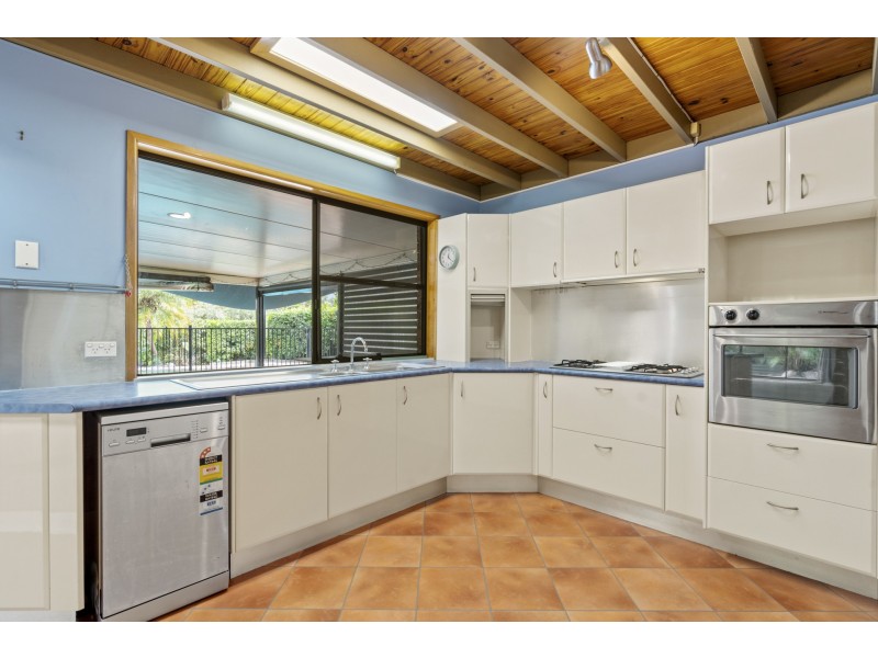 9 Karawatha Drive, Mountain Creek QLD 4557