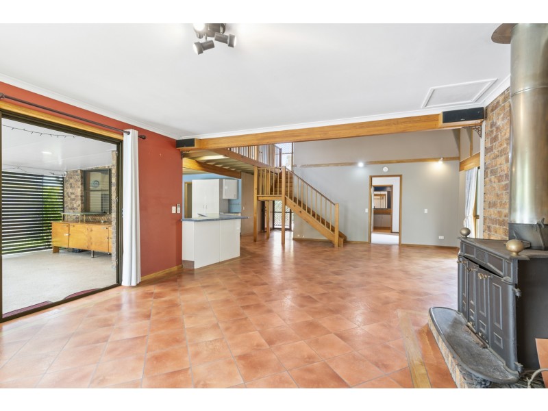 9 Karawatha Drive, Mountain Creek QLD 4557