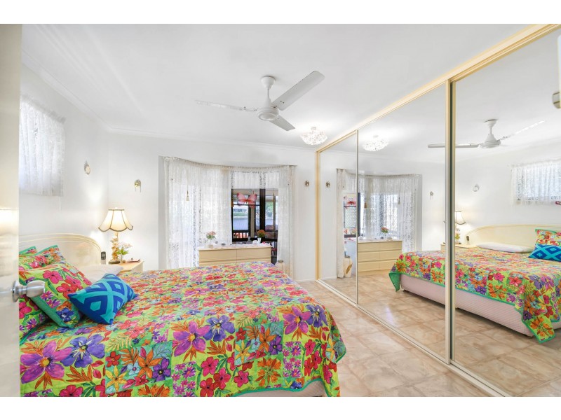 168/2 Melody Court, Warana QLD 4575