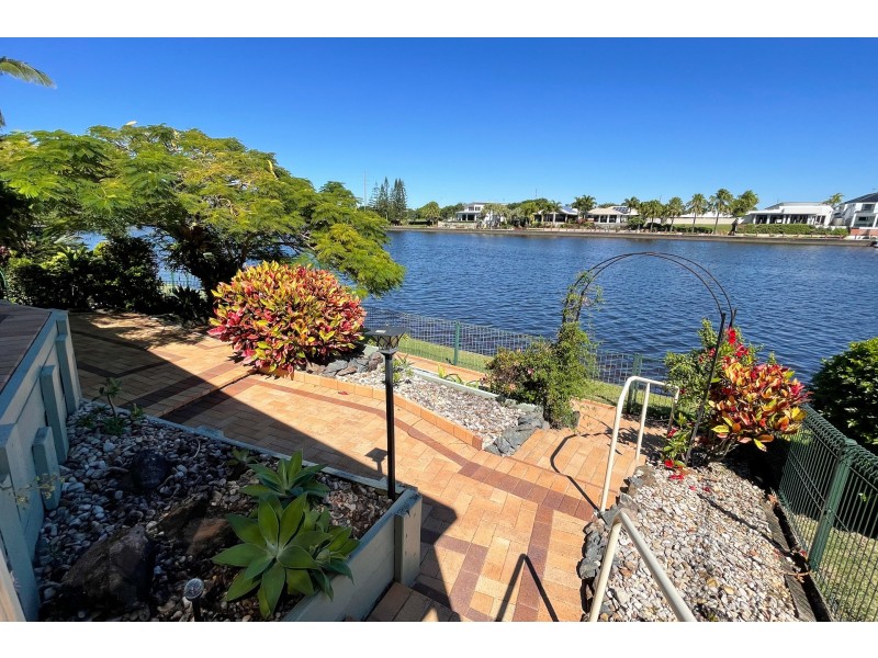 168/2 Melody Court, Warana QLD 4575