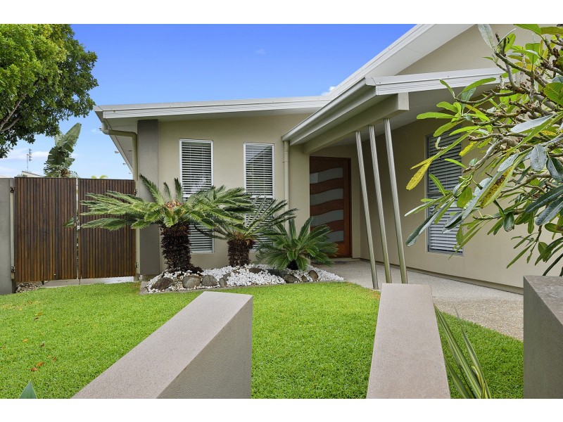 12 Panama Court, Kawana Island QLD 4575