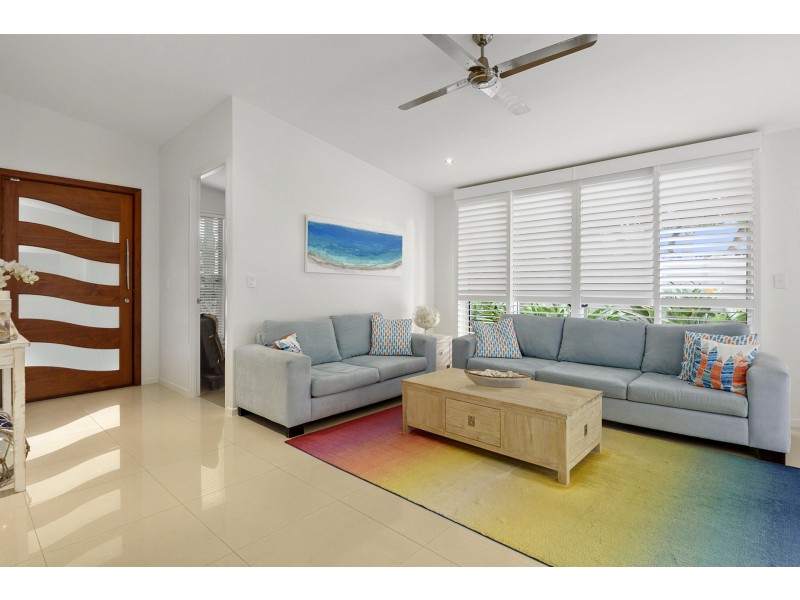 12 Panama Court, Kawana Island QLD 4575