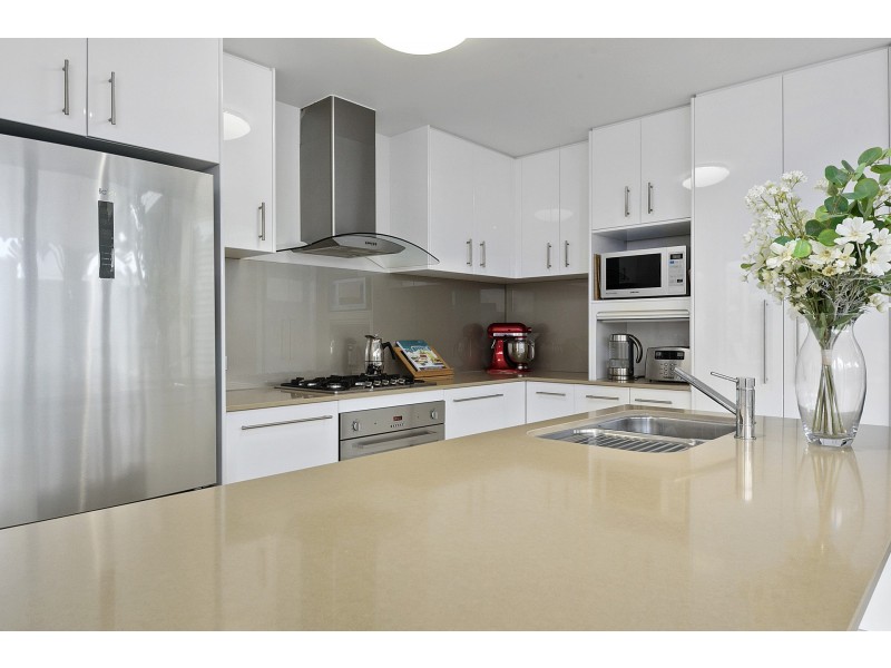 12 Panama Court, Kawana Island QLD 4575