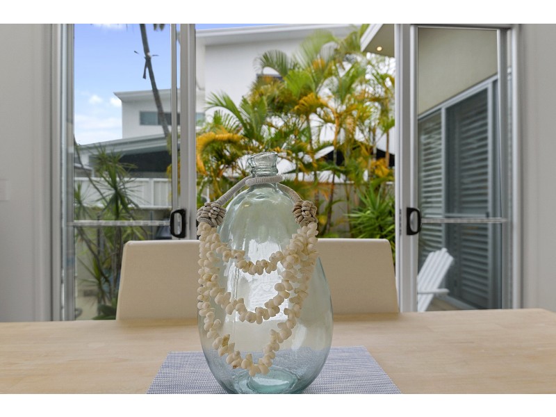 12 Panama Court, Kawana Island QLD 4575