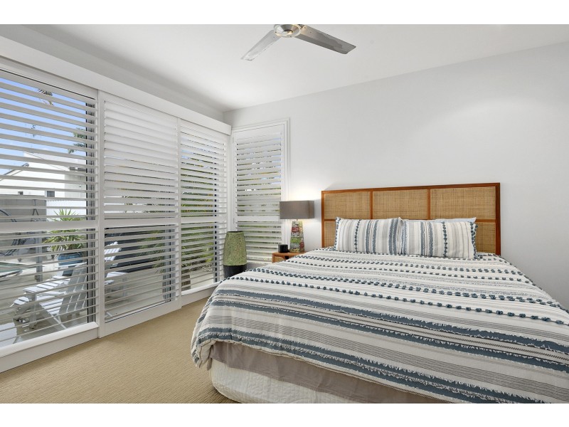 12 Panama Court, Kawana Island QLD 4575