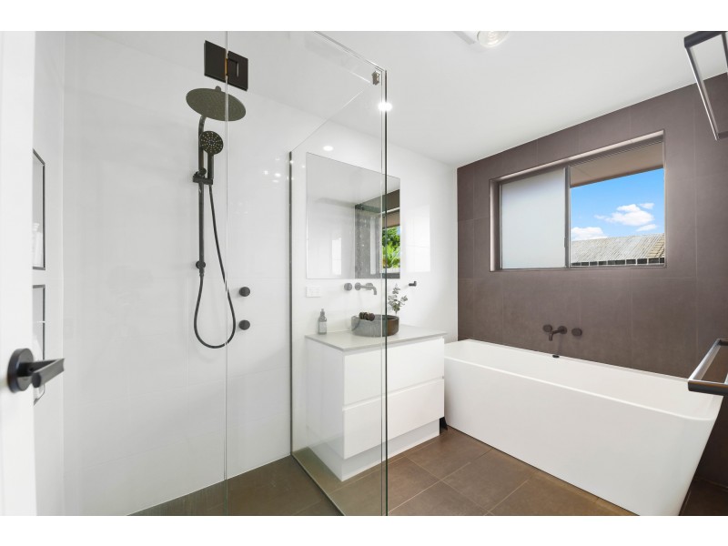 50 Juno Drive, Aroona QLD 4551