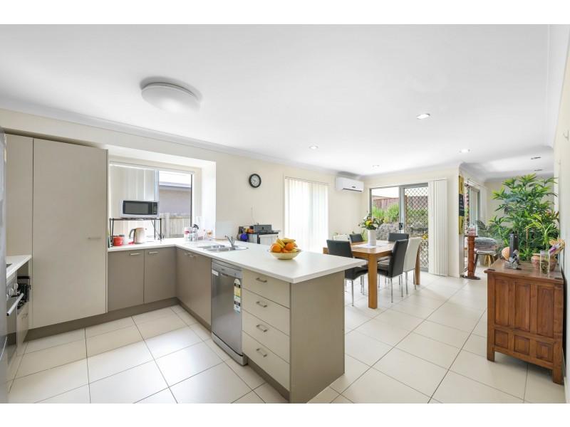 42 Robur Crescent, Mountain Creek QLD 4557