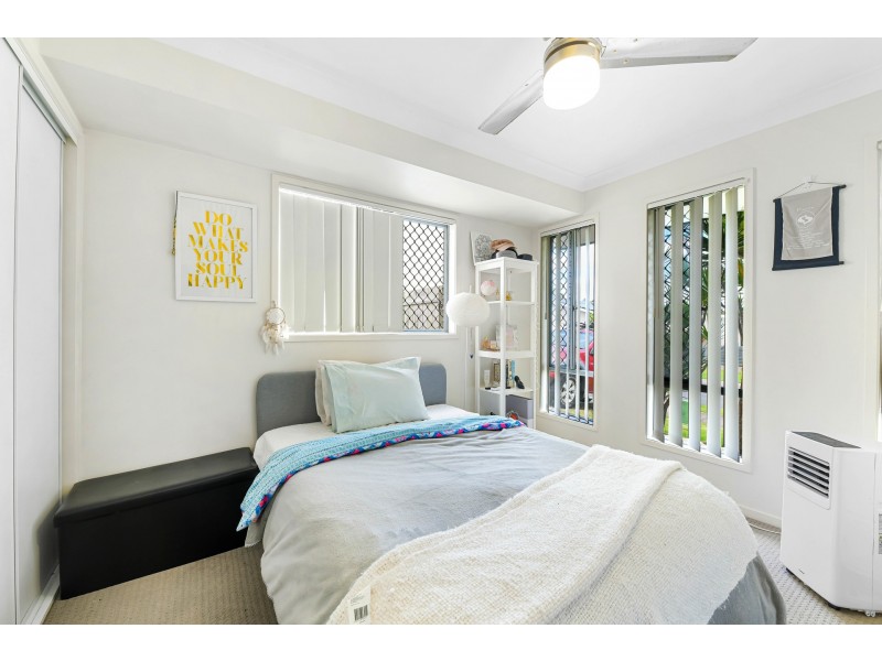 42 Robur Crescent, Mountain Creek QLD 4557