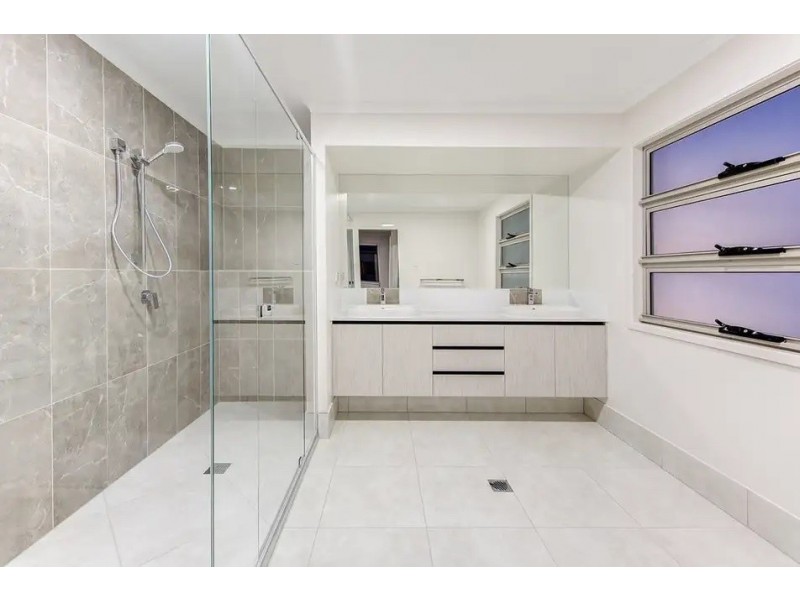 39 Tinnanbar Terrace, Maroochydore QLD 4558