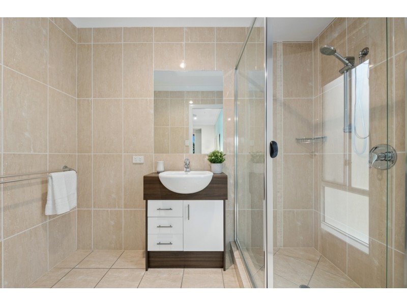 31 Cuba Court, Kawana Island QLD 4575