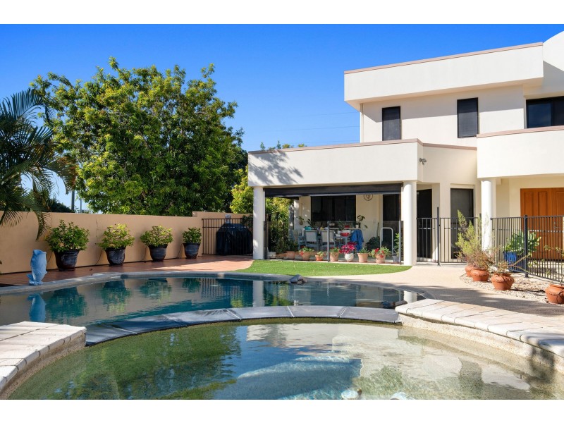 14 Mykonos Court, Kawana Island QLD 4575