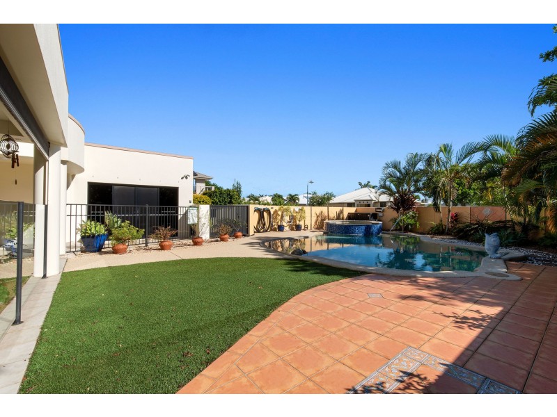 14 Mykonos Court, Kawana Island QLD 4575