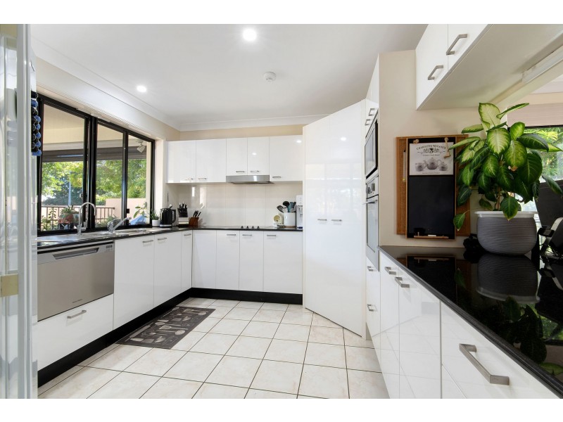 14 Mykonos Court, Kawana Island QLD 4575