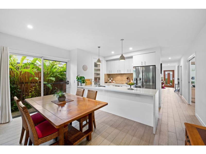 13 Flame Tree Avenue, Sippy Downs QLD 4556