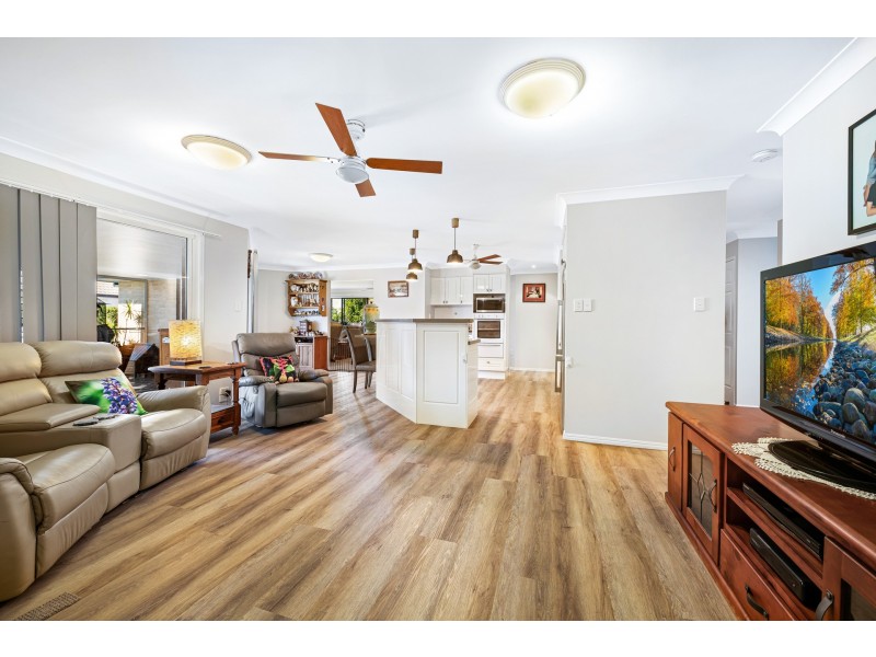 7 Firefly Street, Pelican Waters QLD 4551