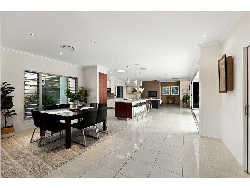 10 Cuba Court, Kawana Island QLD 4575