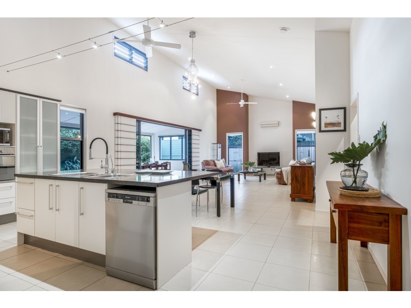 10 White Cloud Lane, Palmwoods QLD 4555