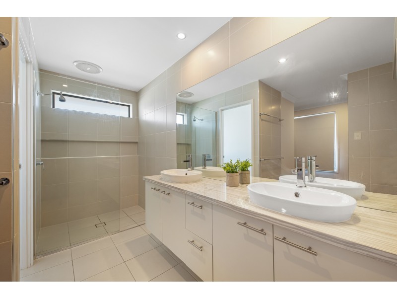 18 Panama Crescent, Mountain Creek QLD 4557