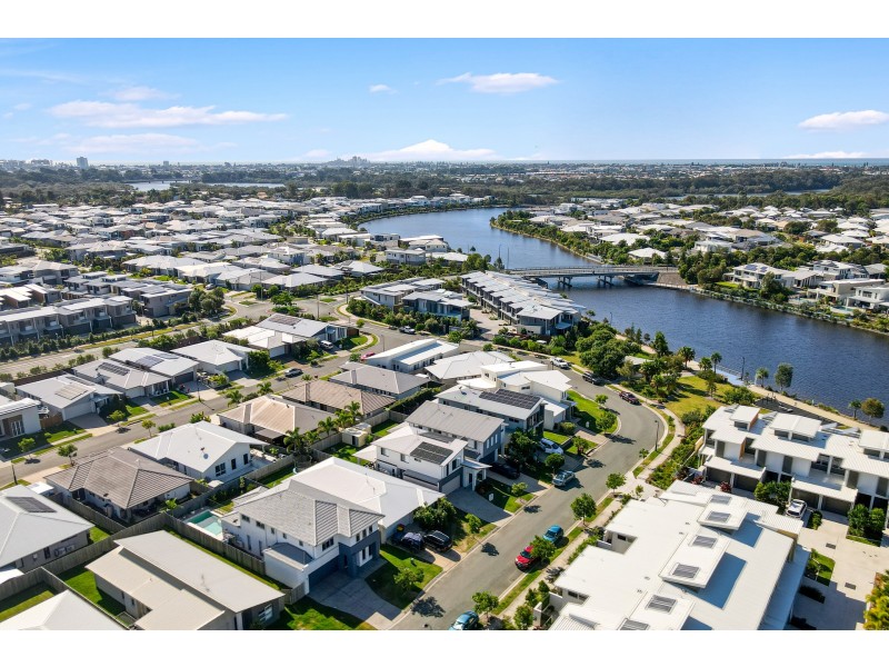 18 Panama Crescent, Mountain Creek QLD 4557