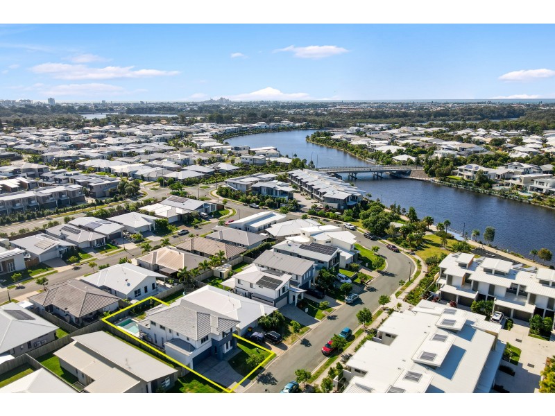 18 Panama Crescent, Mountain Creek QLD 4557