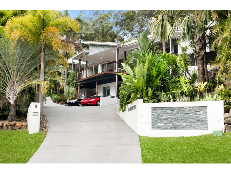 8 Hillside Court, Little Mountain QLD 4551