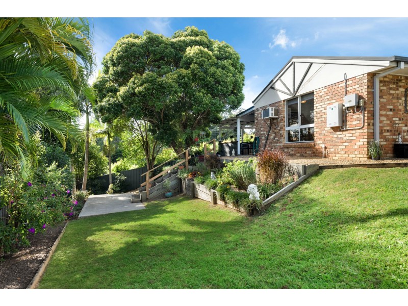 1 Holyn Close, Woombye QLD 4559