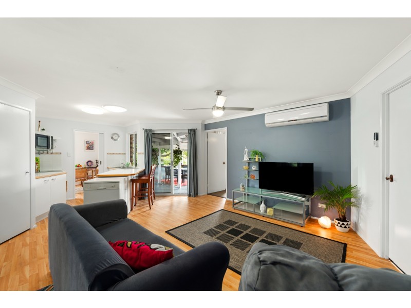 1 Holyn Close, Woombye QLD 4559