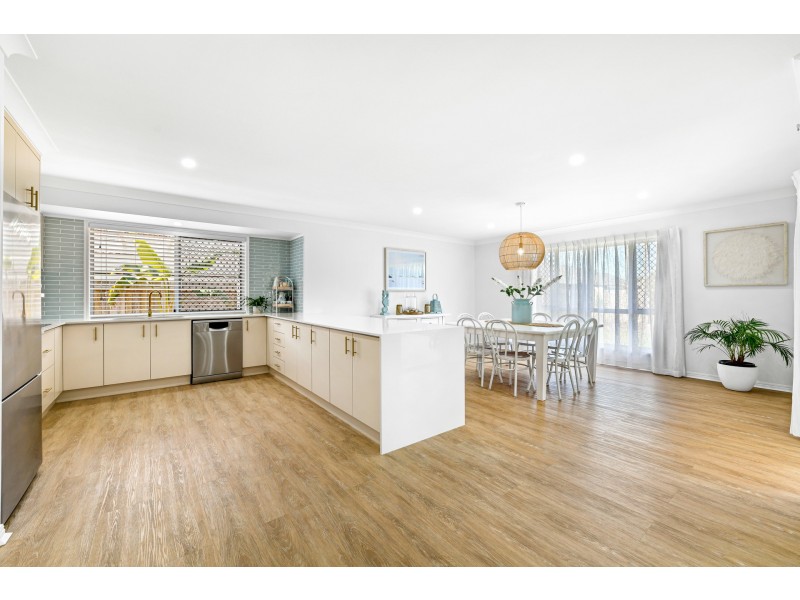 12 Firefly Street, Pelican Waters QLD 4551