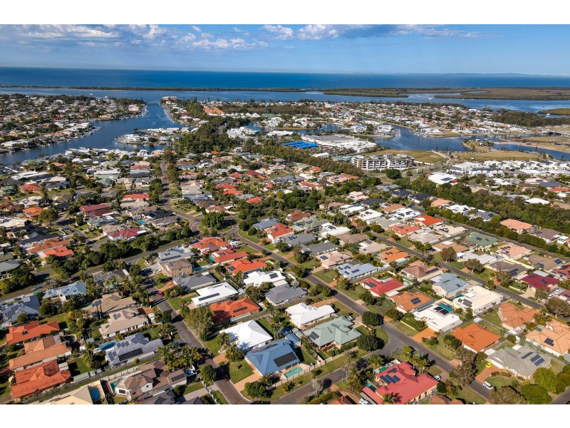 12 Firefly Street, Pelican Waters QLD 4551